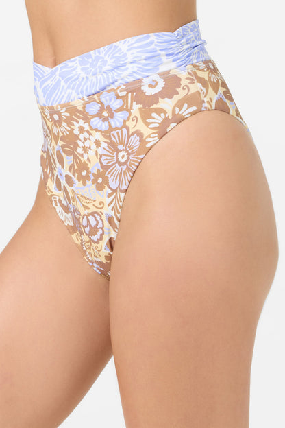 Izabelle Floral Stellan High Rise Skimpy Bottoms