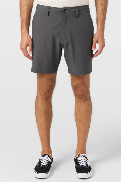 Reserve Solid 17" Hybrid Shorts