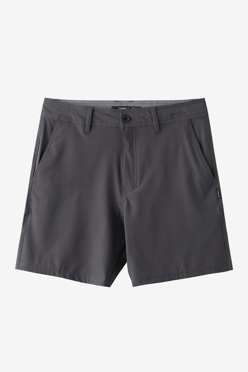 Reserve Solid 17" Hybrid Shorts