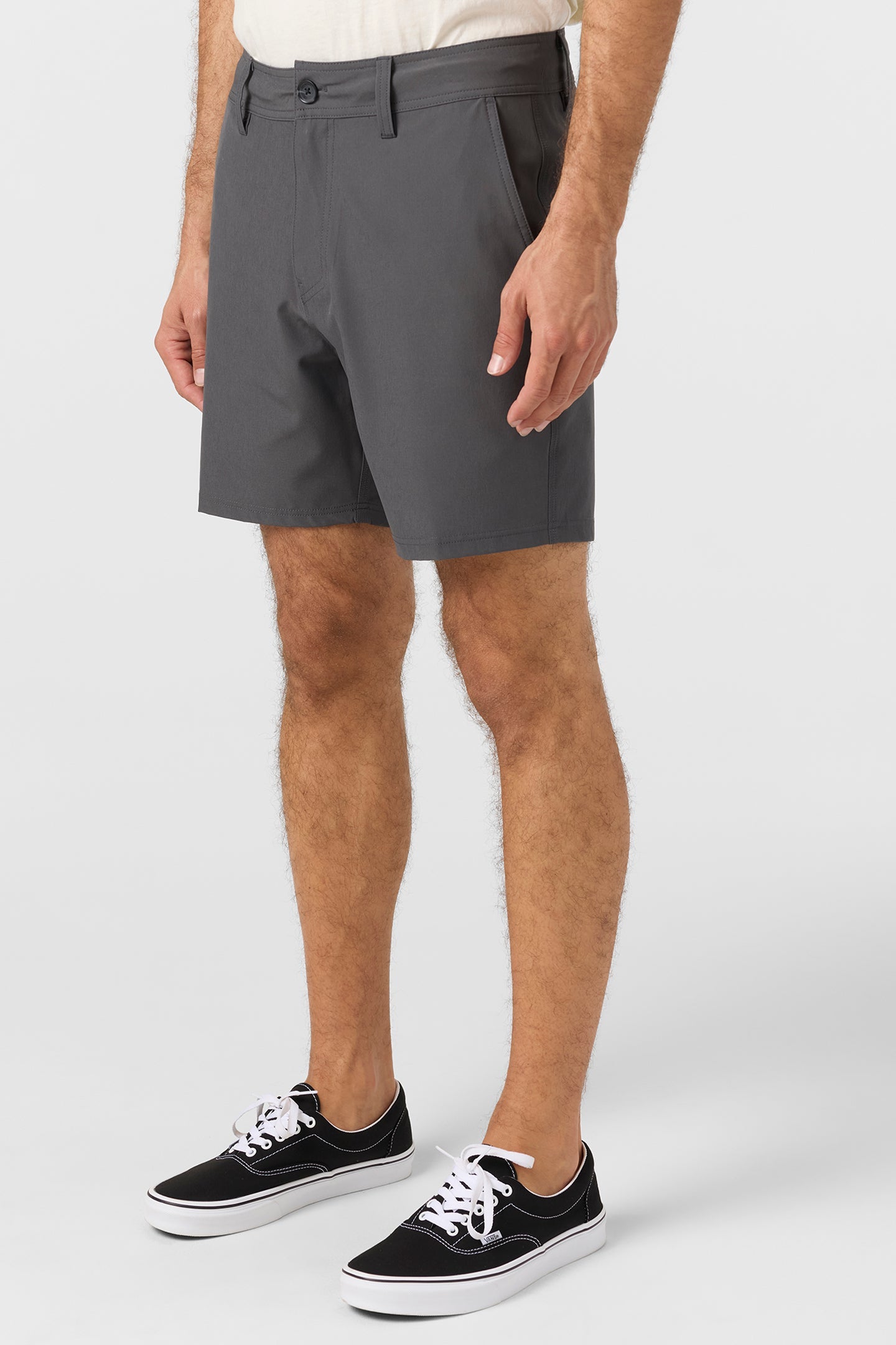 Reserve Solid 17" Hybrid Shorts